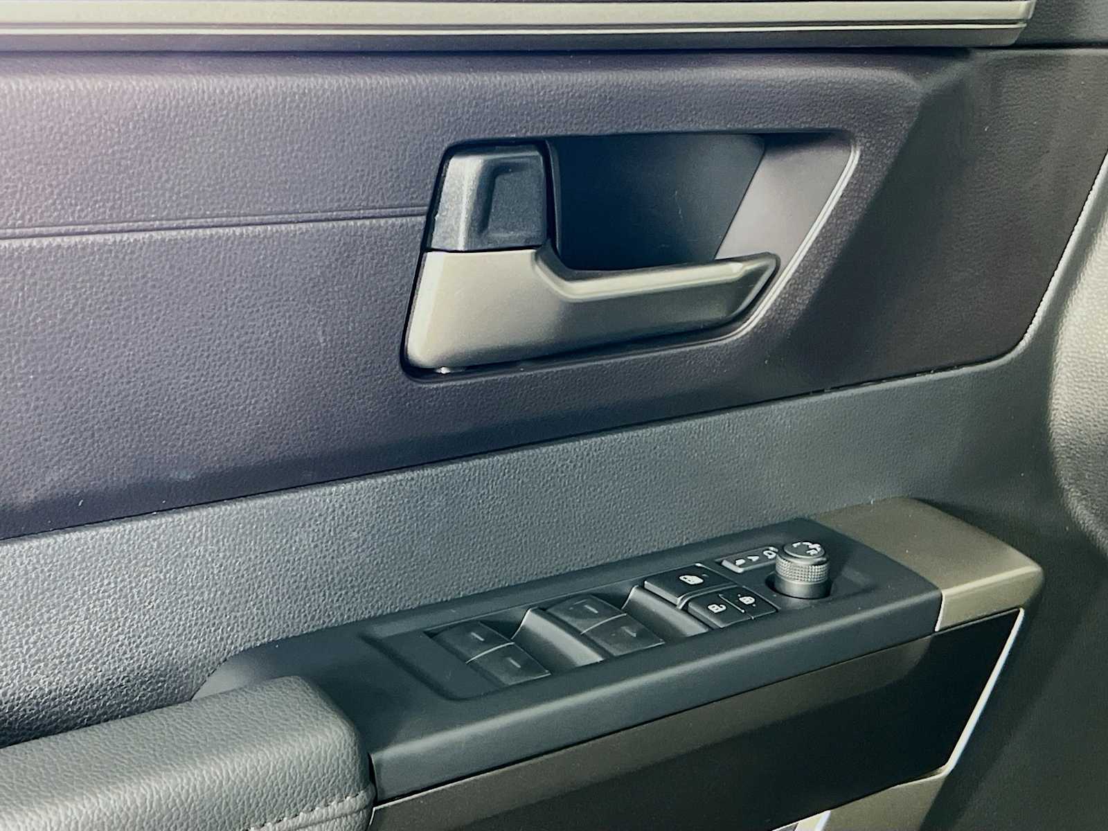2025 Toyota Sequoia SR5 - Photo 16