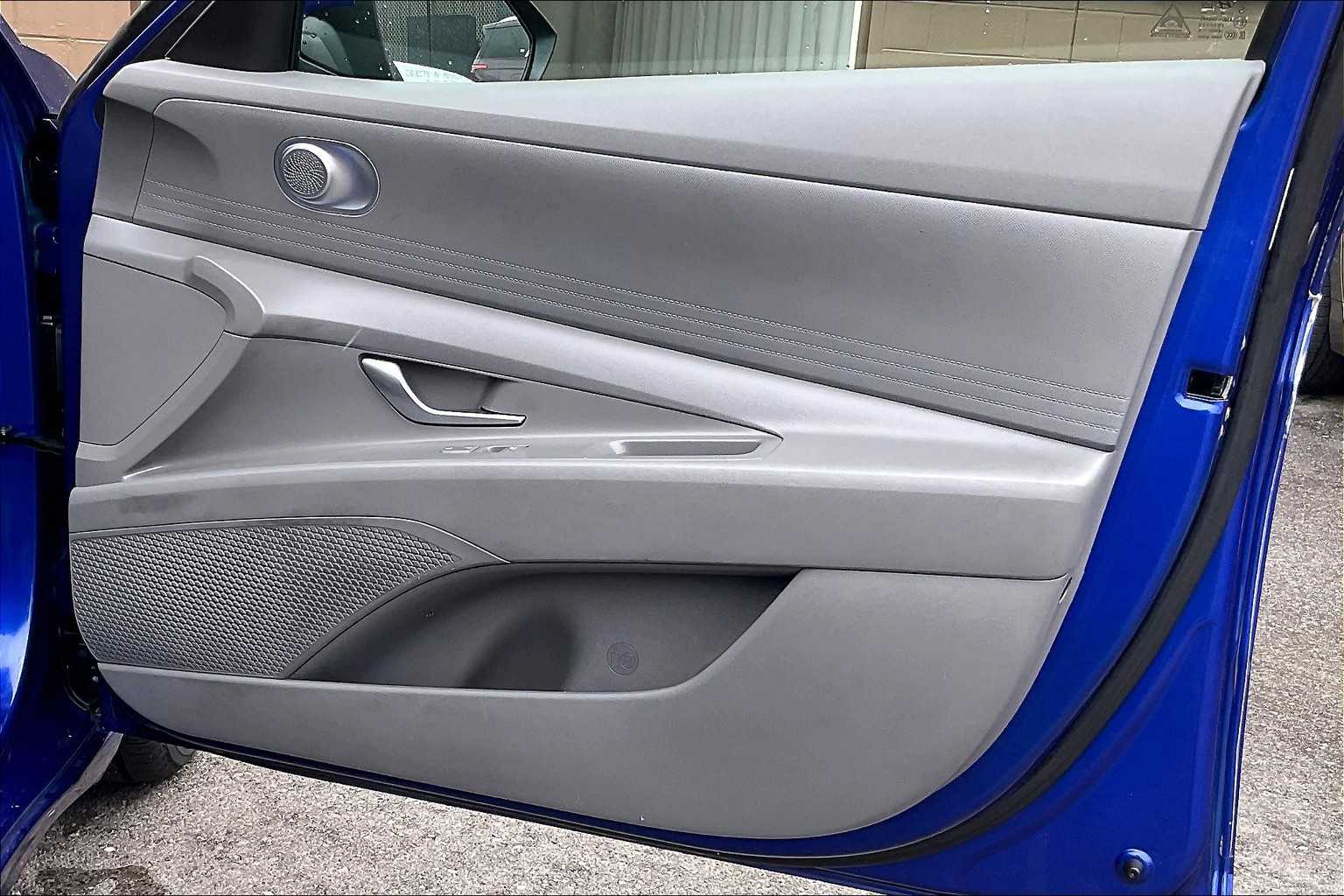 2022 Hyundai Elantra SEL - Photo 12