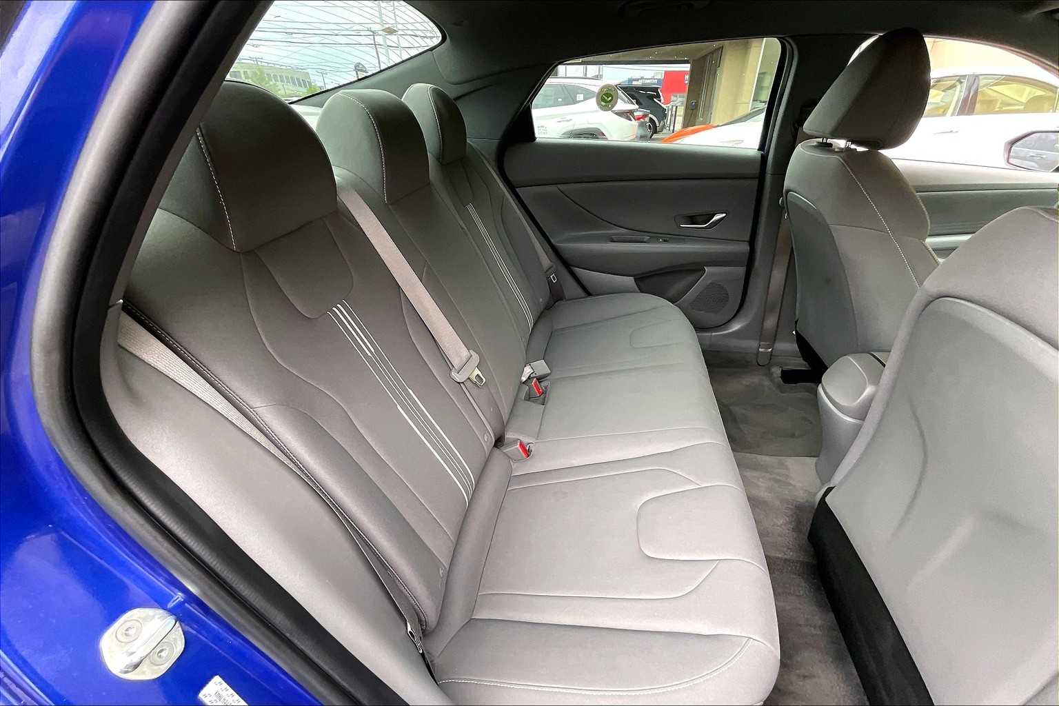 2022 Hyundai Elantra SEL - Photo 16