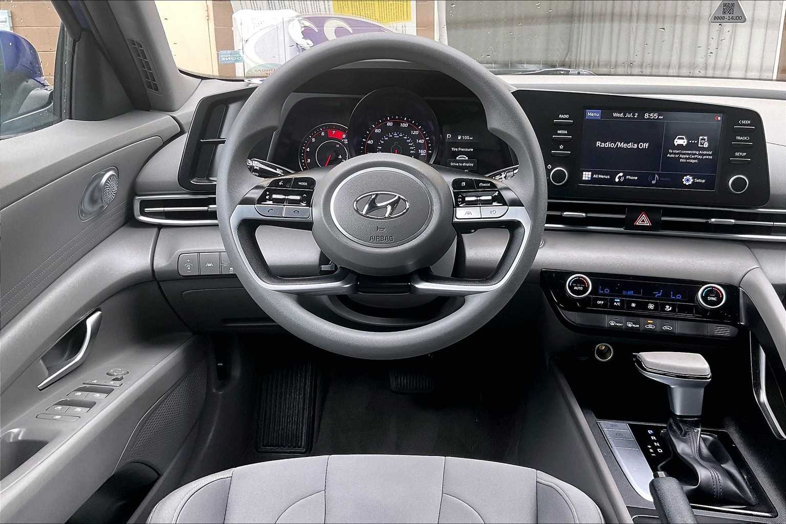 2022 Hyundai Elantra SEL - Photo 17