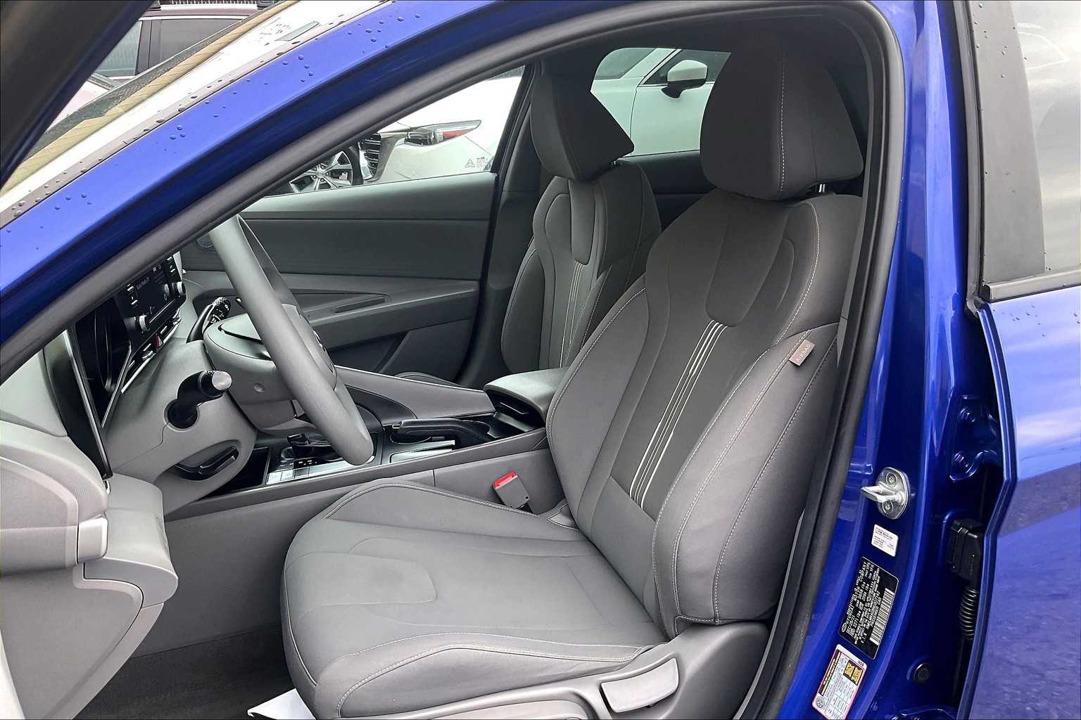 2022 Hyundai Elantra SEL - Photo 10