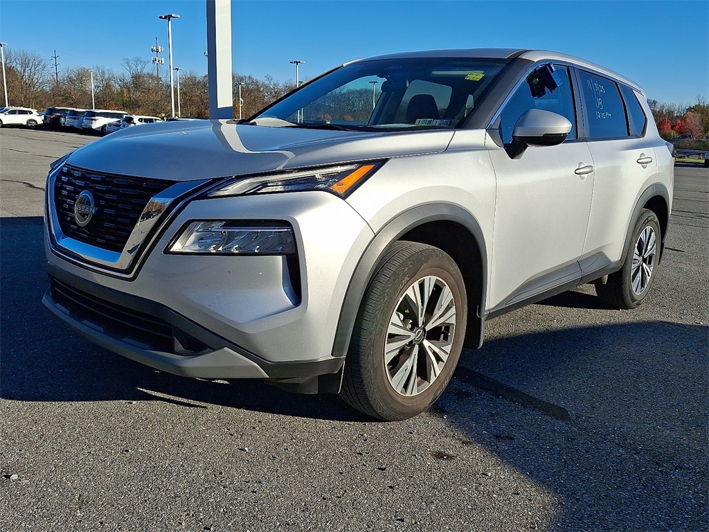 2022 Nissan Rogue SV - Photo 3