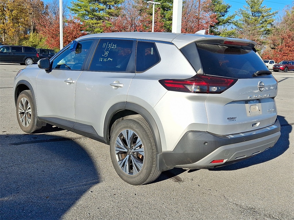 2022 Nissan Rogue SV - Photo 5