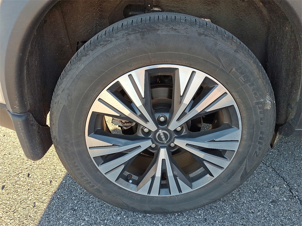 2022 Nissan Rogue SV - Photo 8