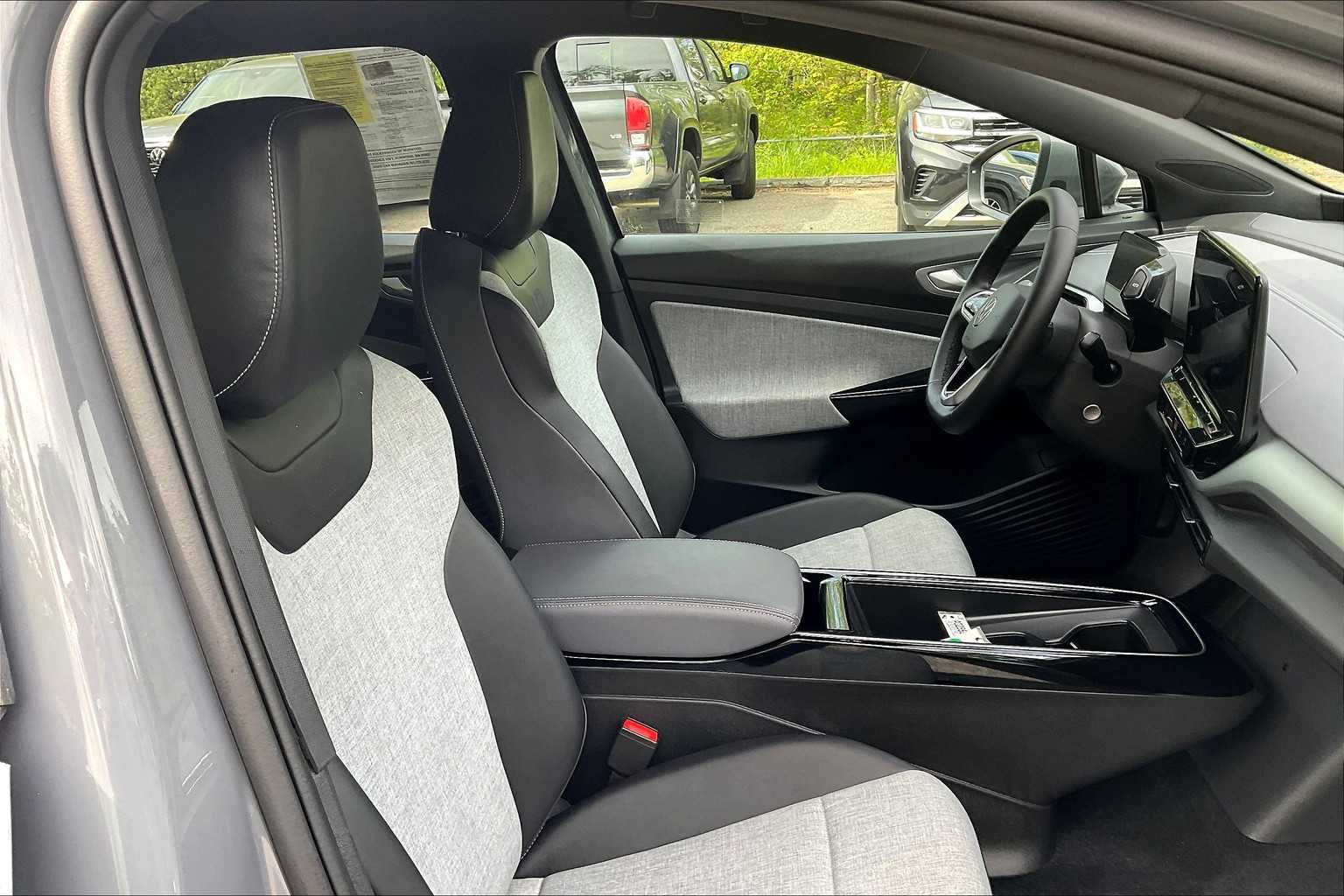 2023 Volkswagen ID.4 Pro - Photo 11
