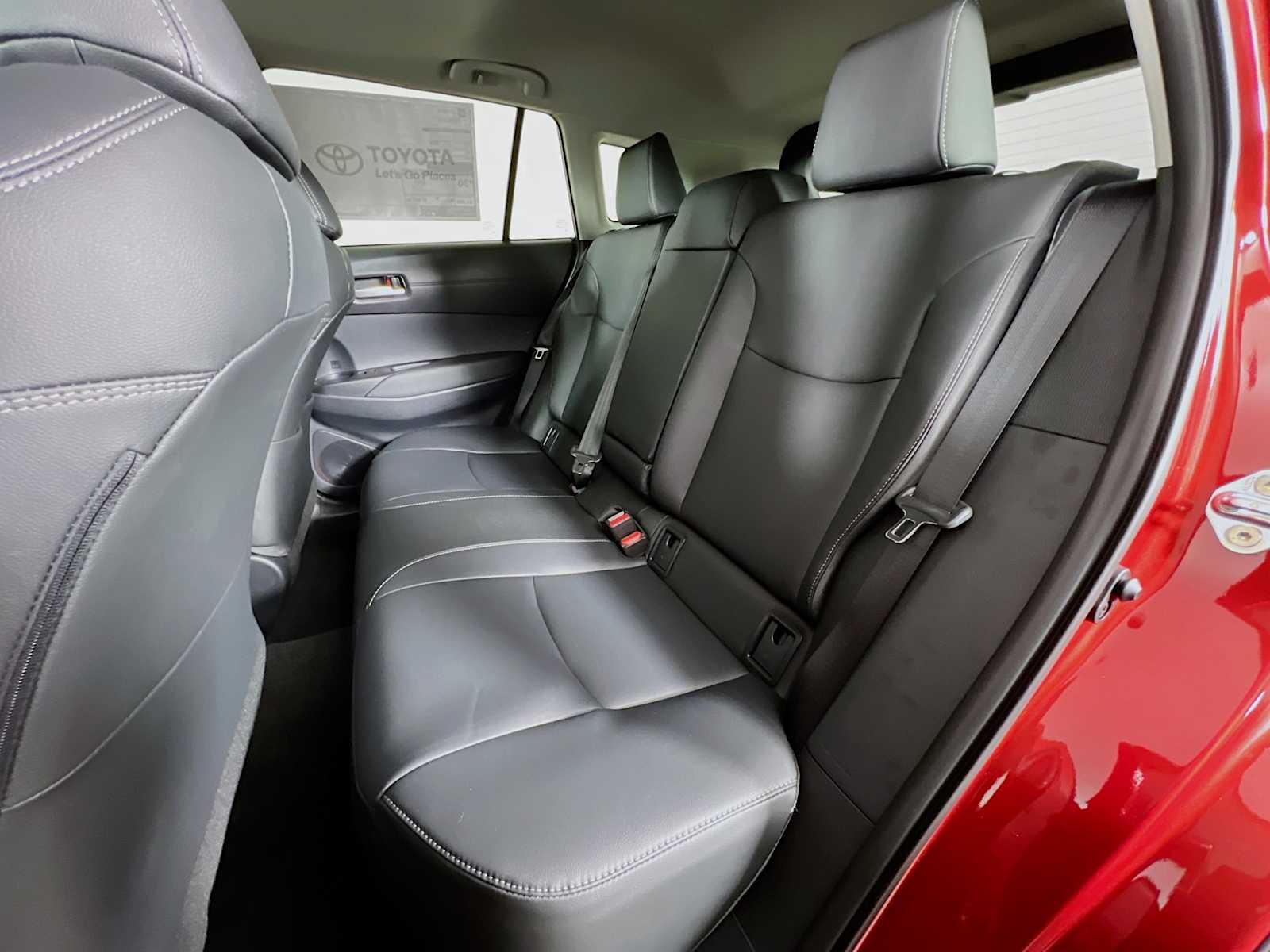 2026 Toyota Corolla Cross XLE - Photo 13