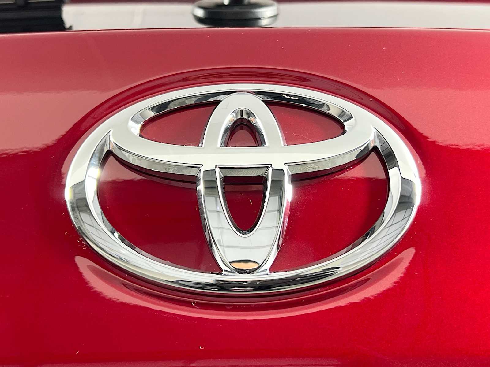 2026 Toyota Corolla Cross XLE - Photo 18