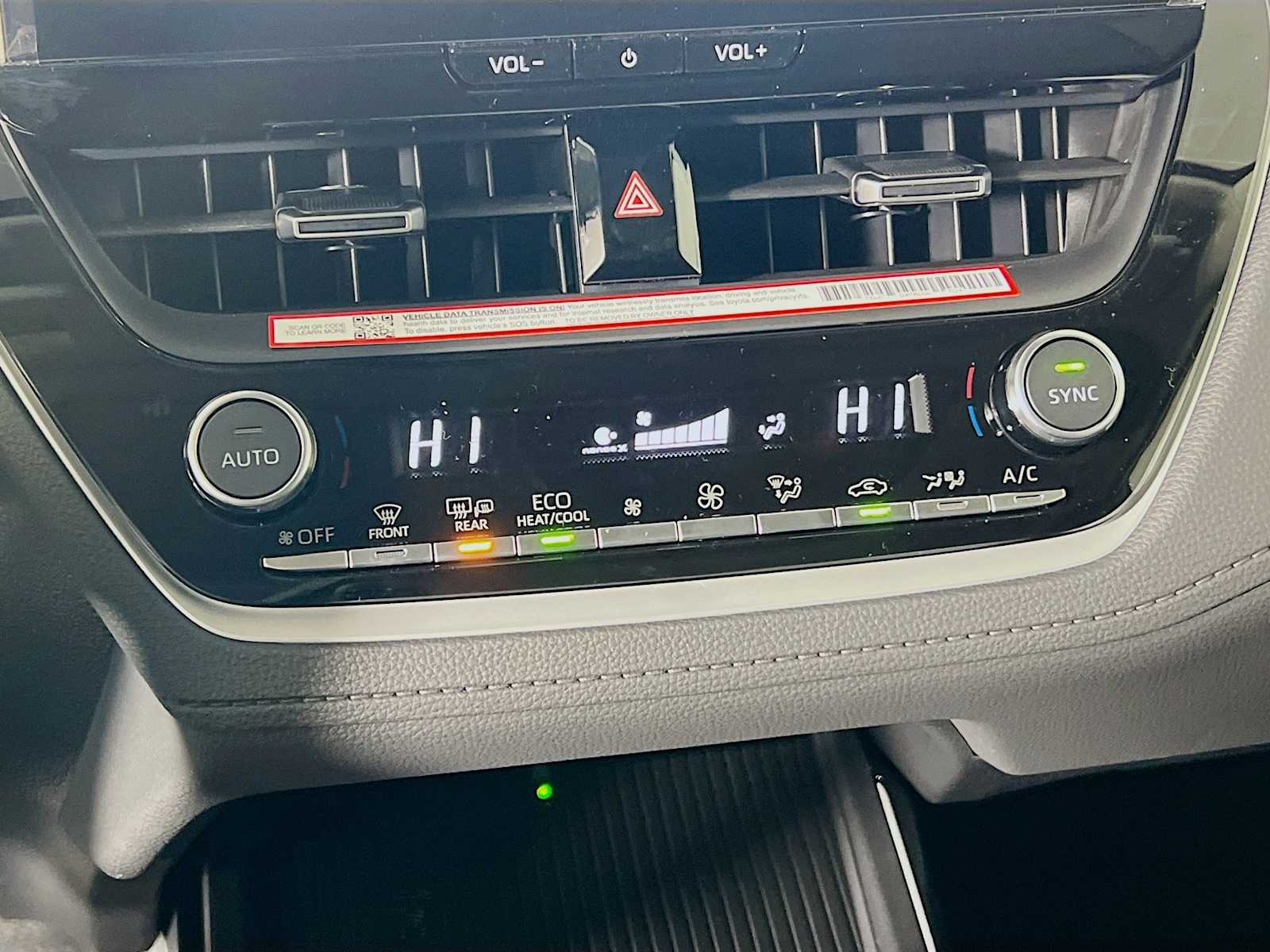 2026 Toyota Corolla Cross XLE - Photo 10