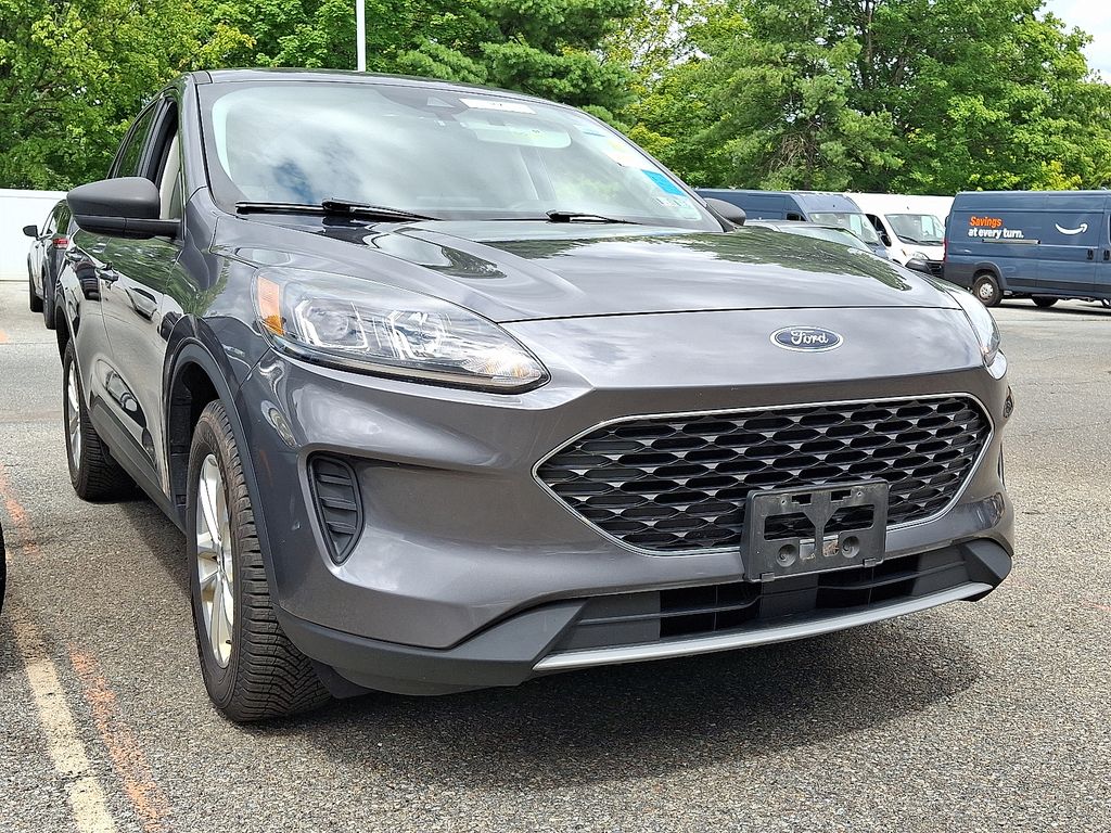 2022 Ford Escape Hybrid SE