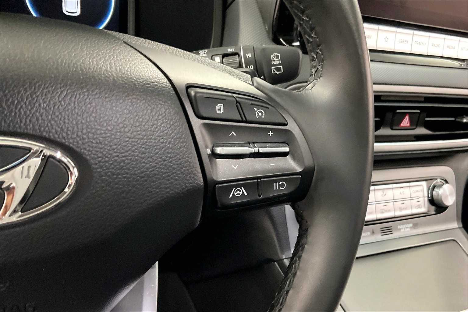 2023 Hyundai Kona Electric SEL - Photo 25
