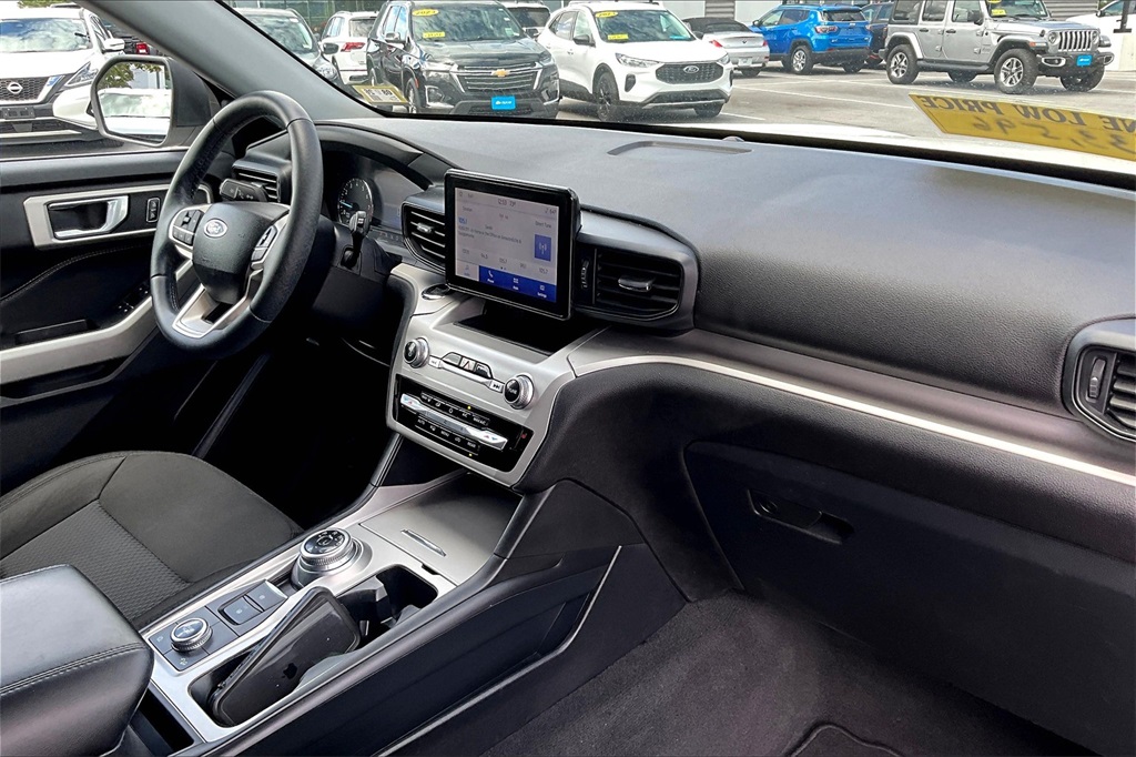 2022 Ford Explorer XLT - Photo 14