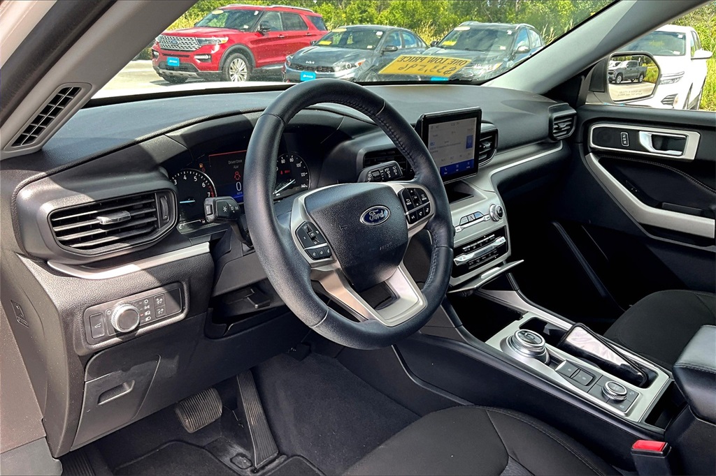 2022 Ford Explorer XLT - Photo 8