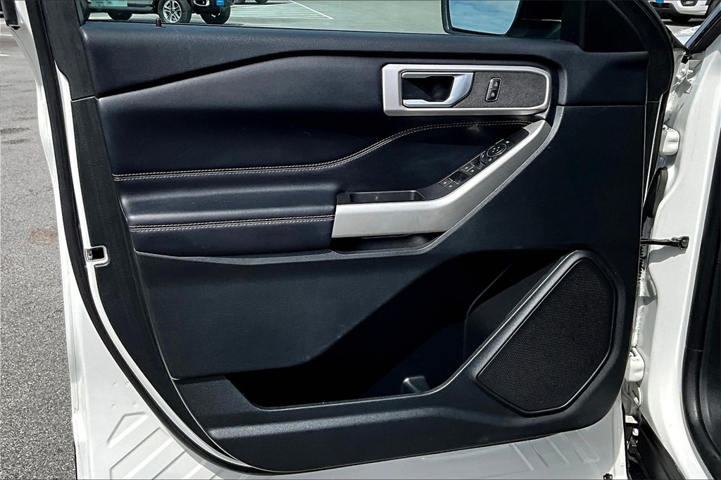 2022 Ford Explorer XLT - Photo 9
