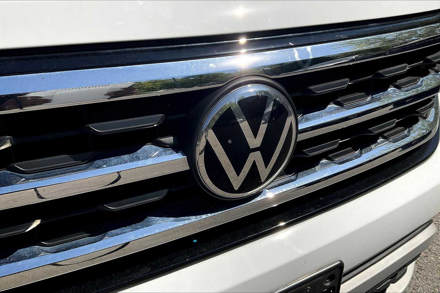 2021 Volkswagen Atlas 3.6L V6 SE w/Technology - Photo 33