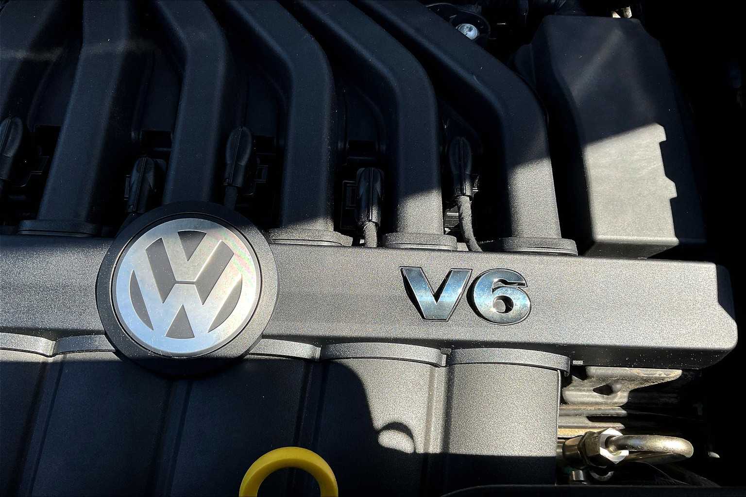 2021 Volkswagen Atlas 3.6L V6 SE w/Technology - Photo 36