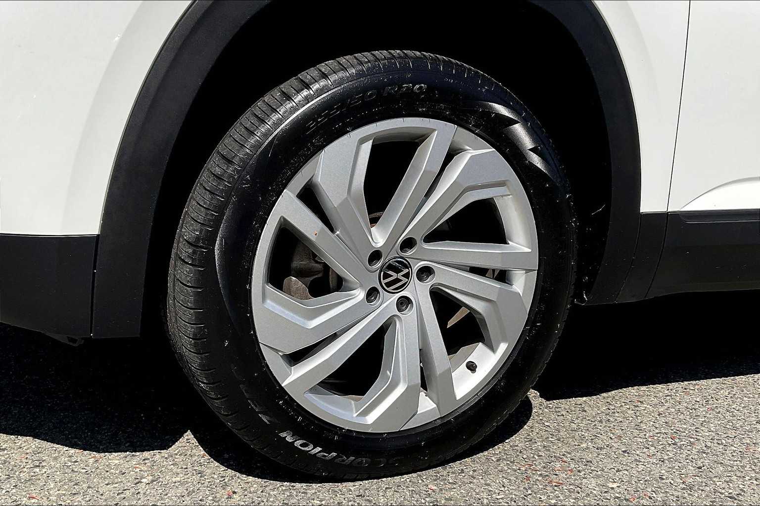 2021 Volkswagen Atlas 3.6L V6 SE w/Technology - Photo 7