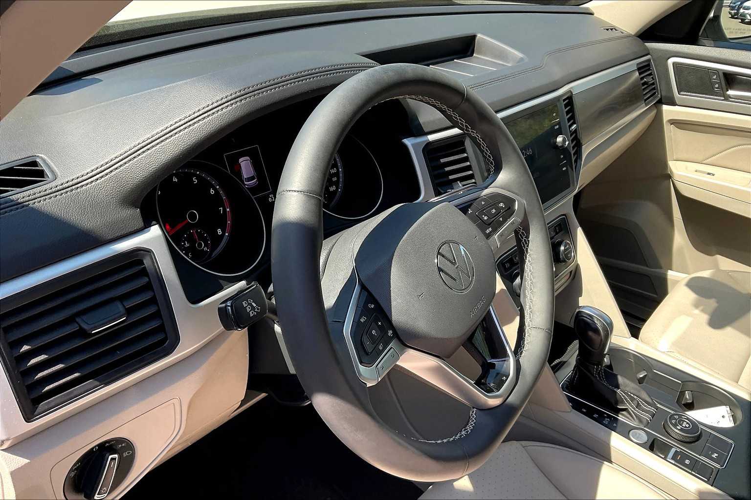 2021 Volkswagen Atlas 3.6L V6 SE w/Technology - Photo 8