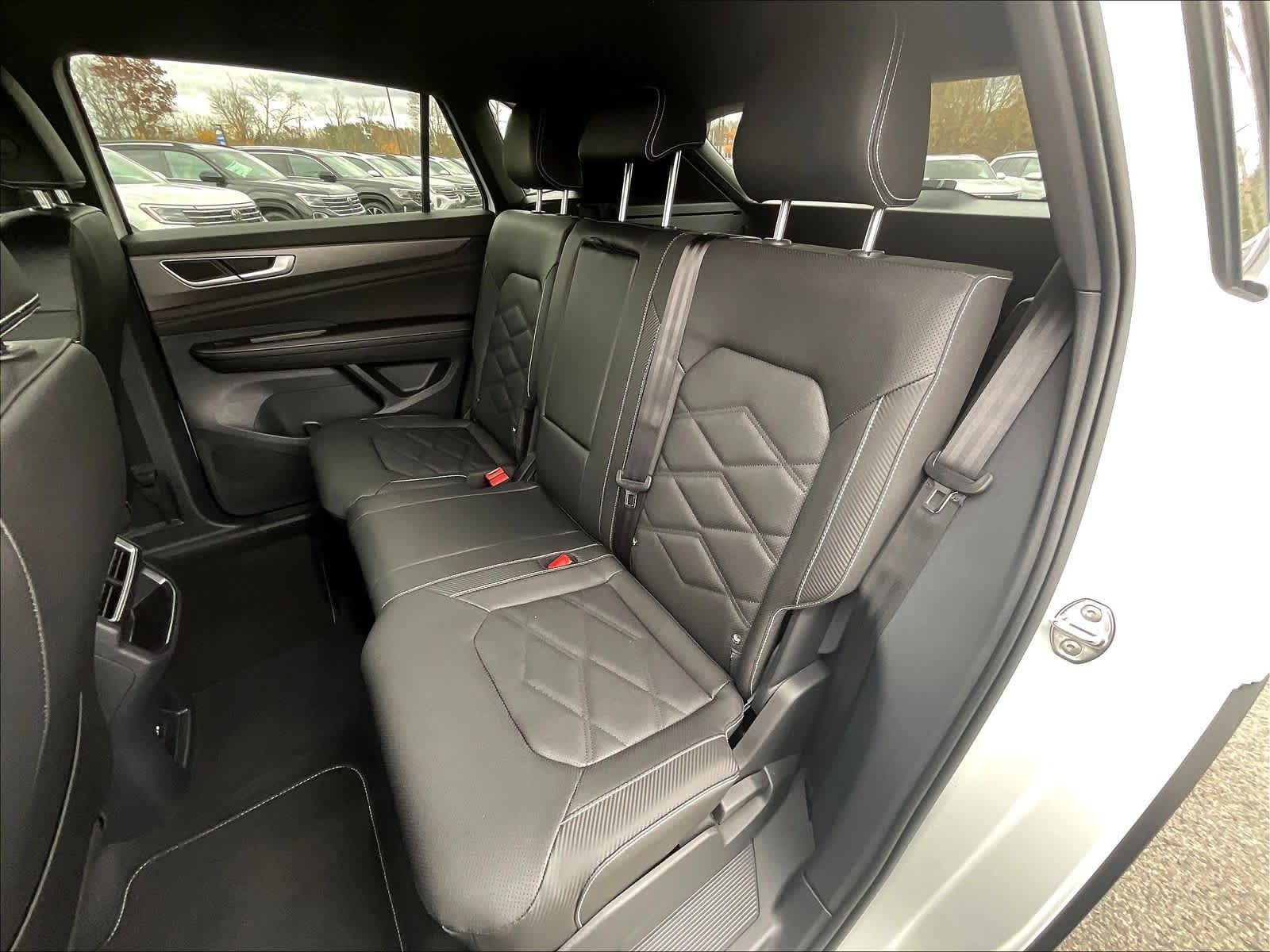 2026 Volkswagen Atlas Cross Sport 2.0T SE - Photo 15