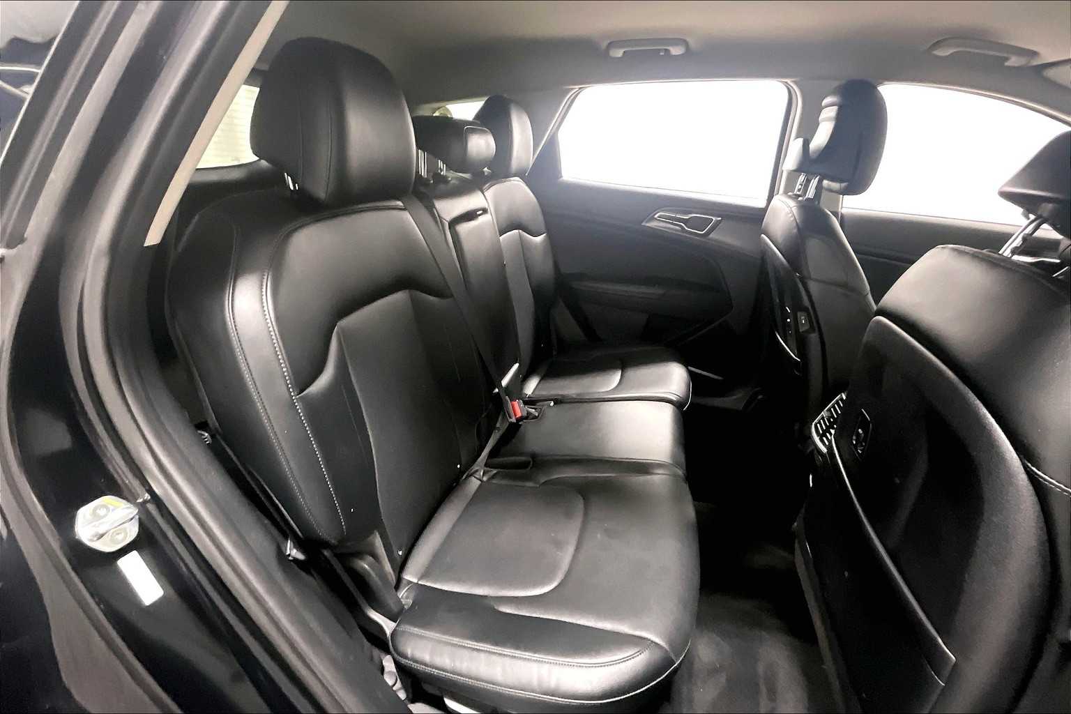 2023 Kia Sportage EX - Photo 16