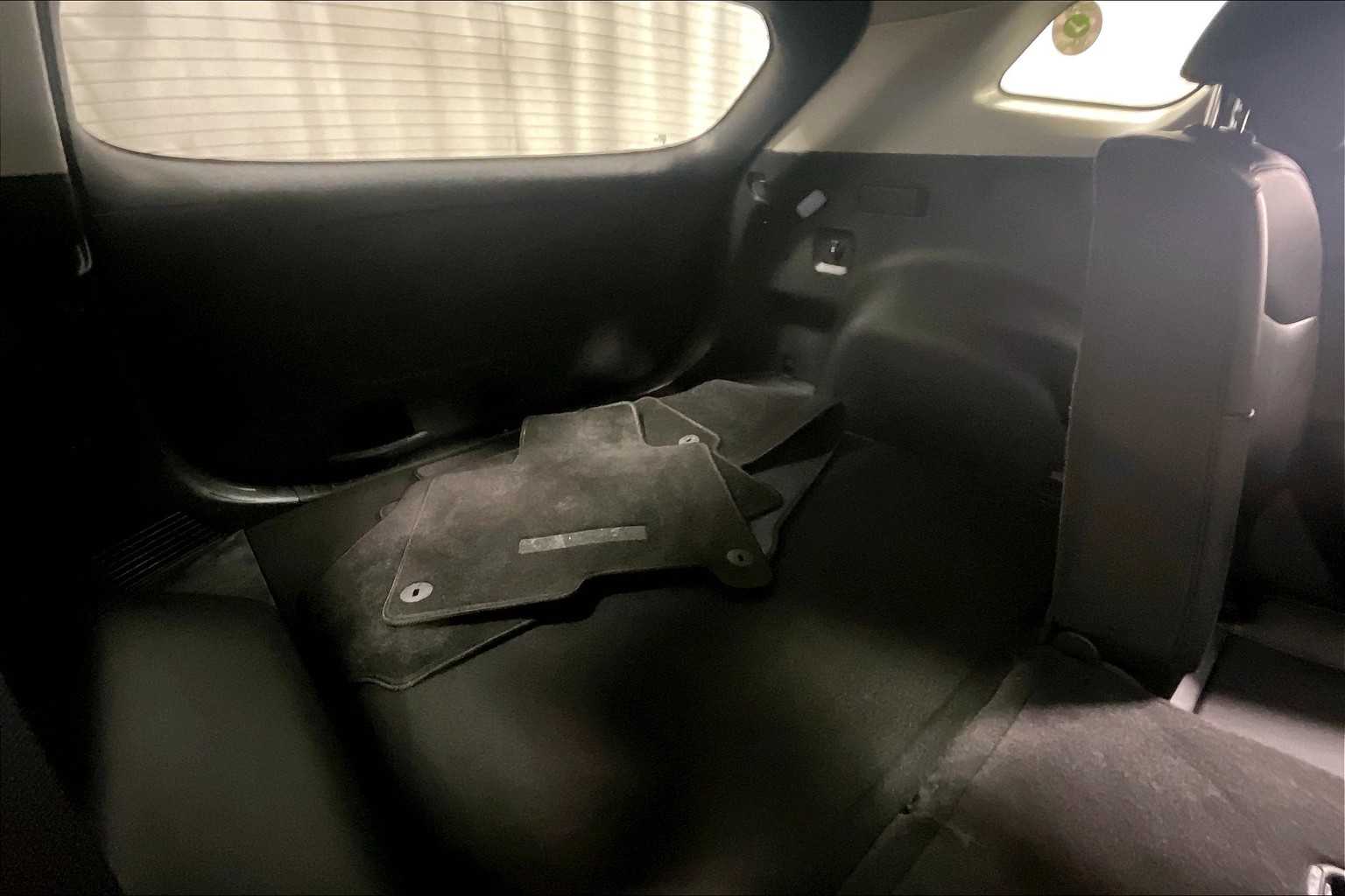 2023 Kia Sportage EX - Photo 17