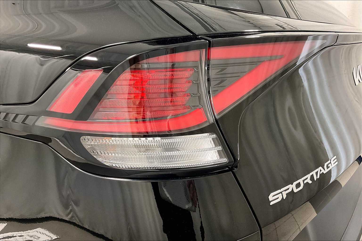 2023 Kia Sportage EX - Photo 34
