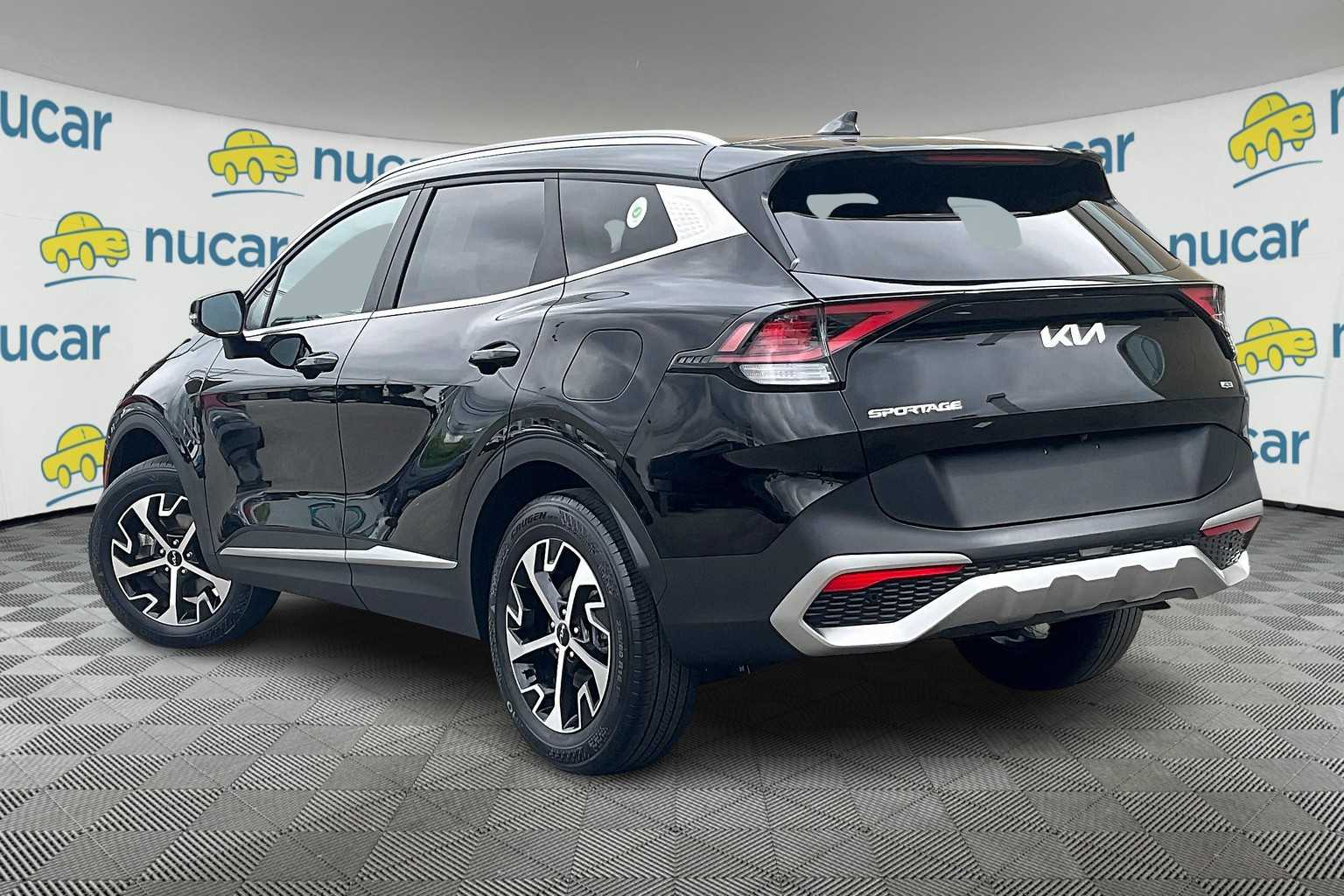 2023 Kia Sportage EX - Photo 4