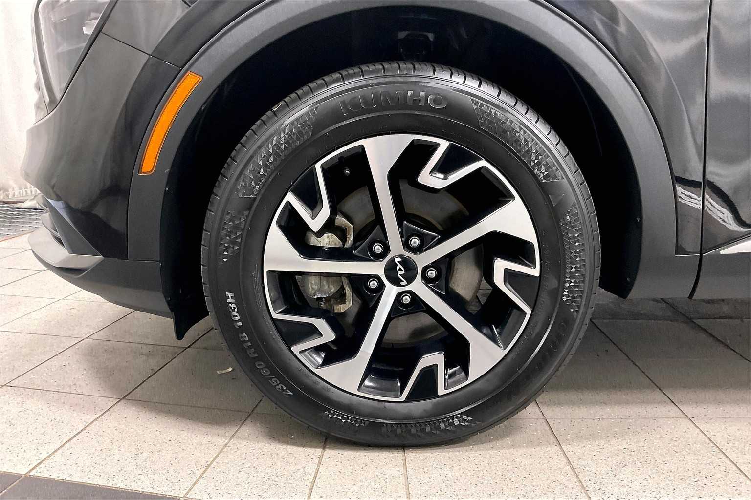 2023 Kia Sportage EX - Photo 7