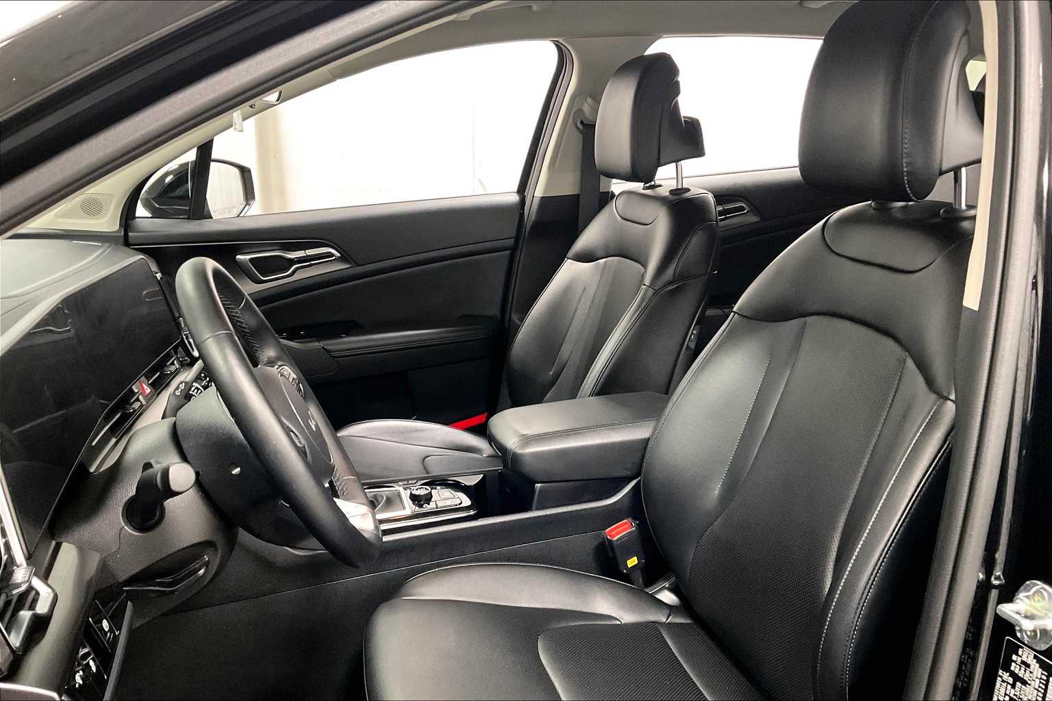2023 Kia Sportage EX - Photo 10