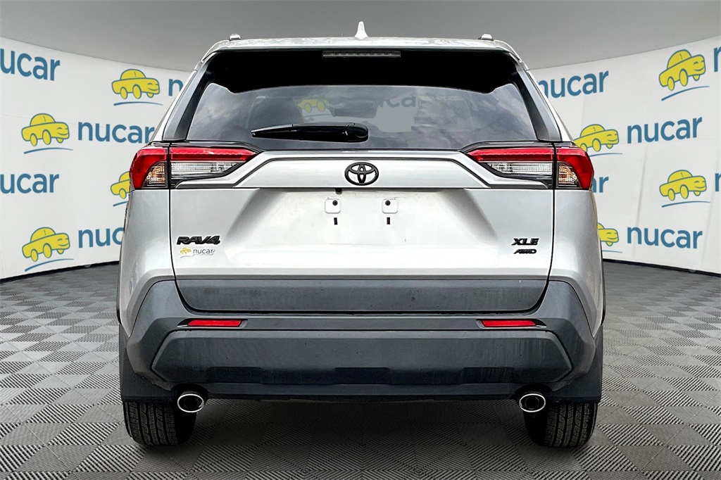 2021 Toyota RAV4 XLE - Photo 5