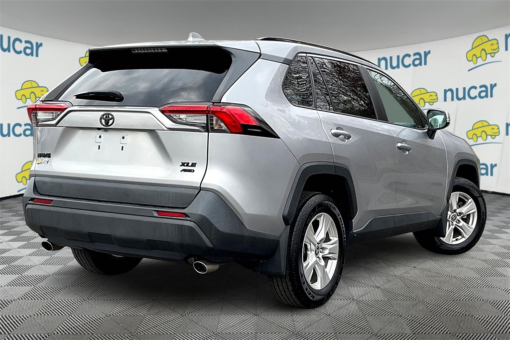 2021 Toyota RAV4 XLE - Photo 6