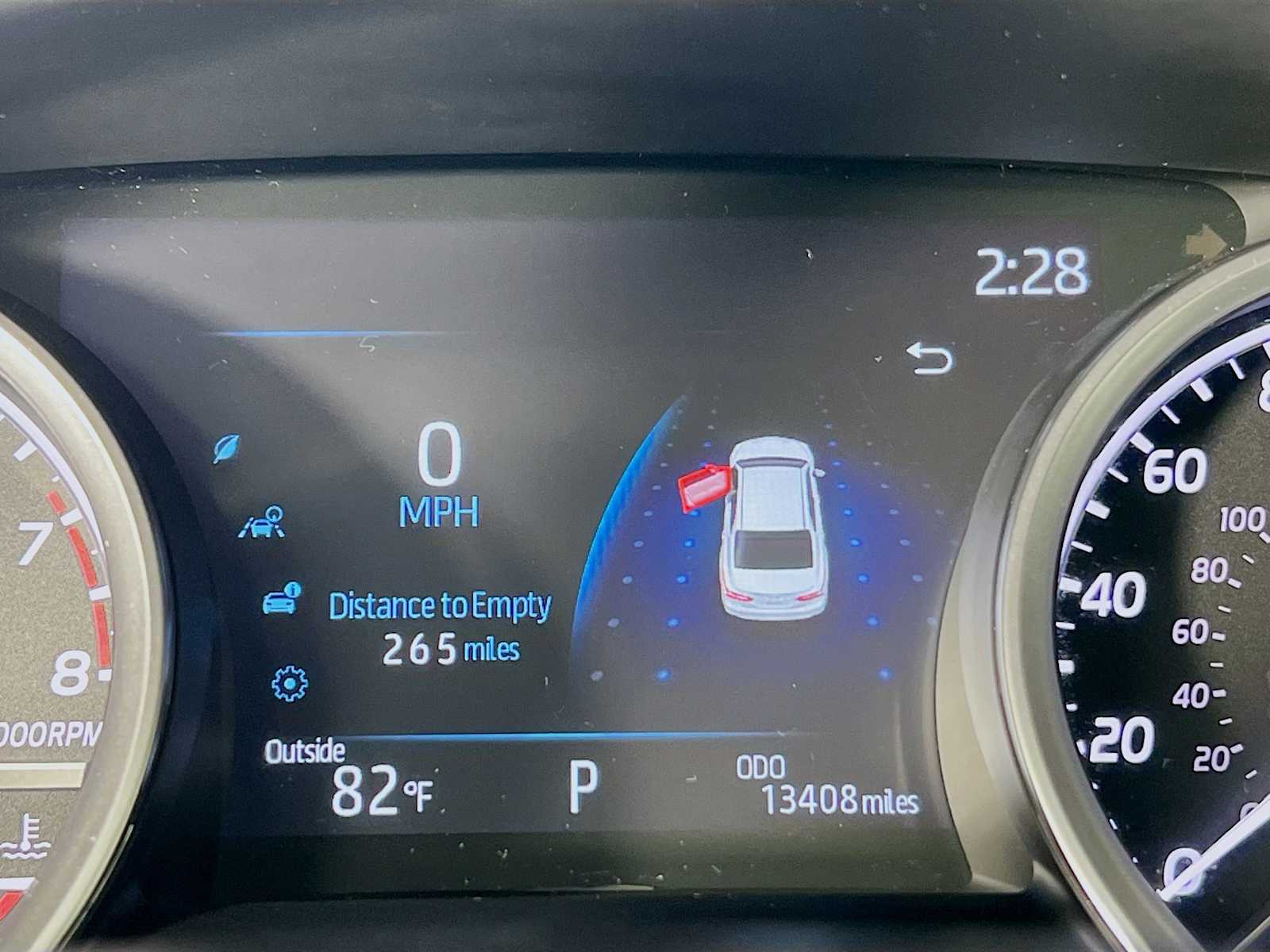 2024 Toyota Camry LE - Photo 12