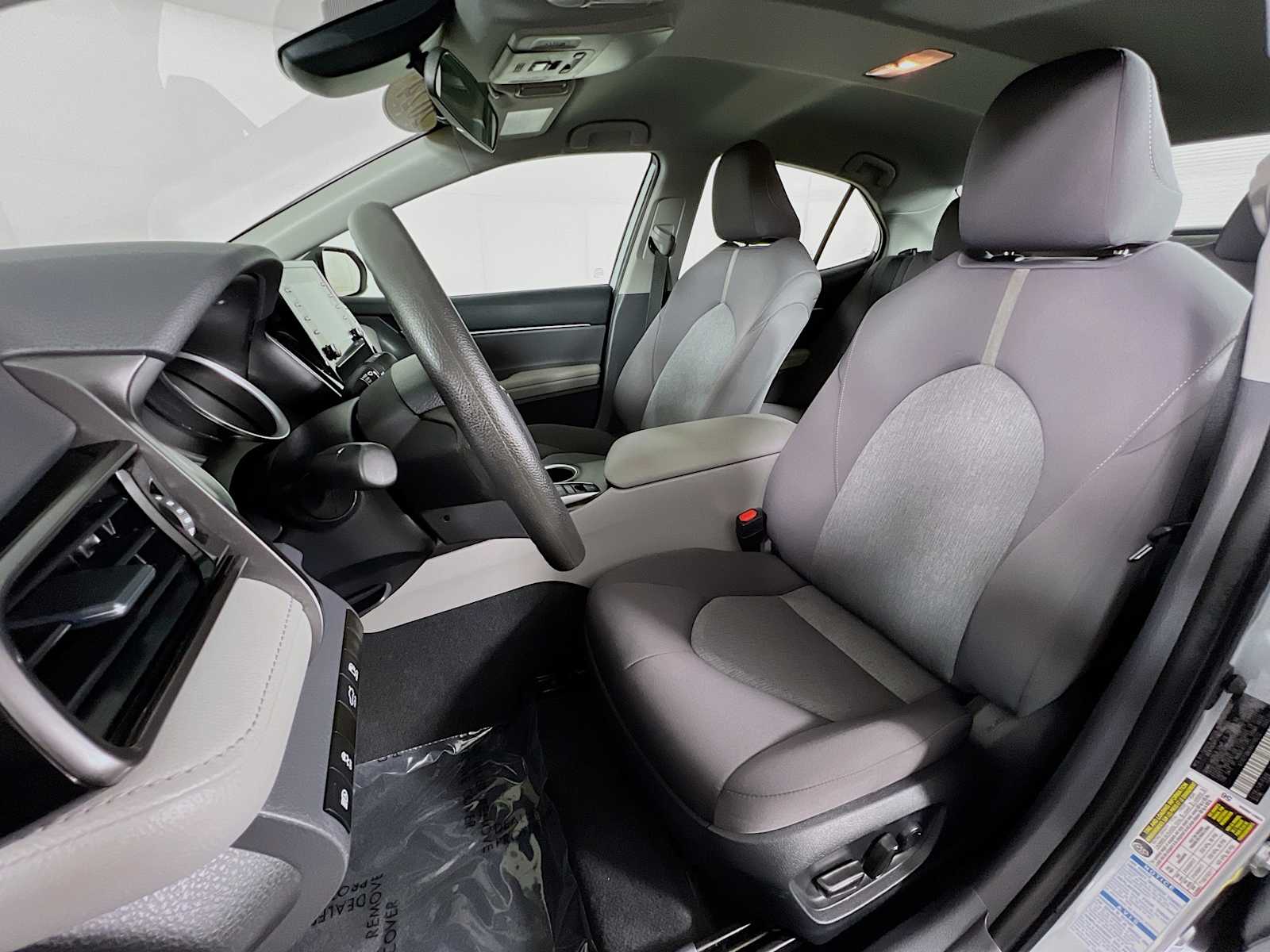 2024 Toyota Camry LE - Photo 20