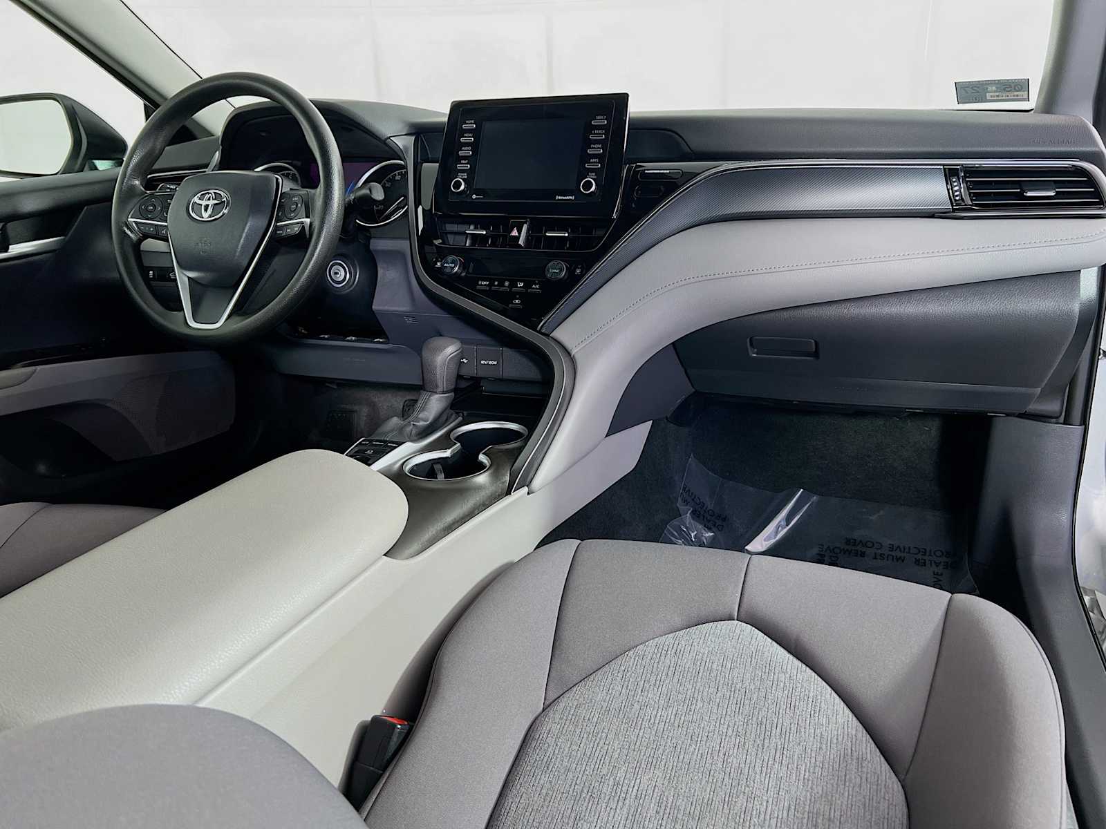 2024 Toyota Camry LE - Photo 27