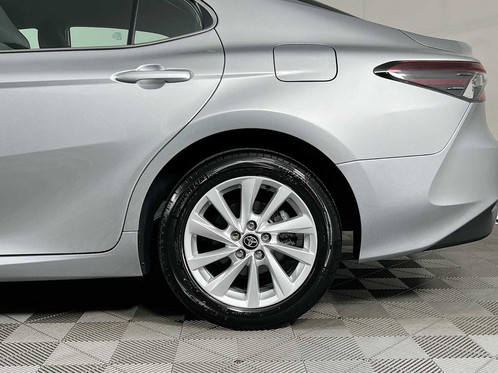2024 Toyota Camry LE - Photo 29