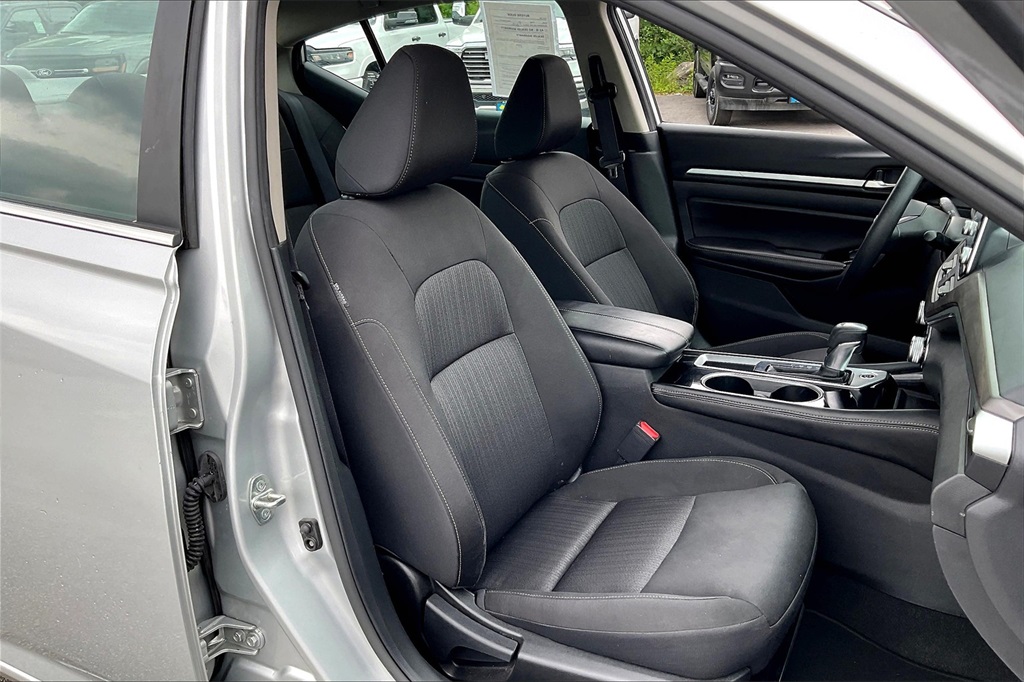 2023 Nissan Altima 2.5 SV - Photo 10