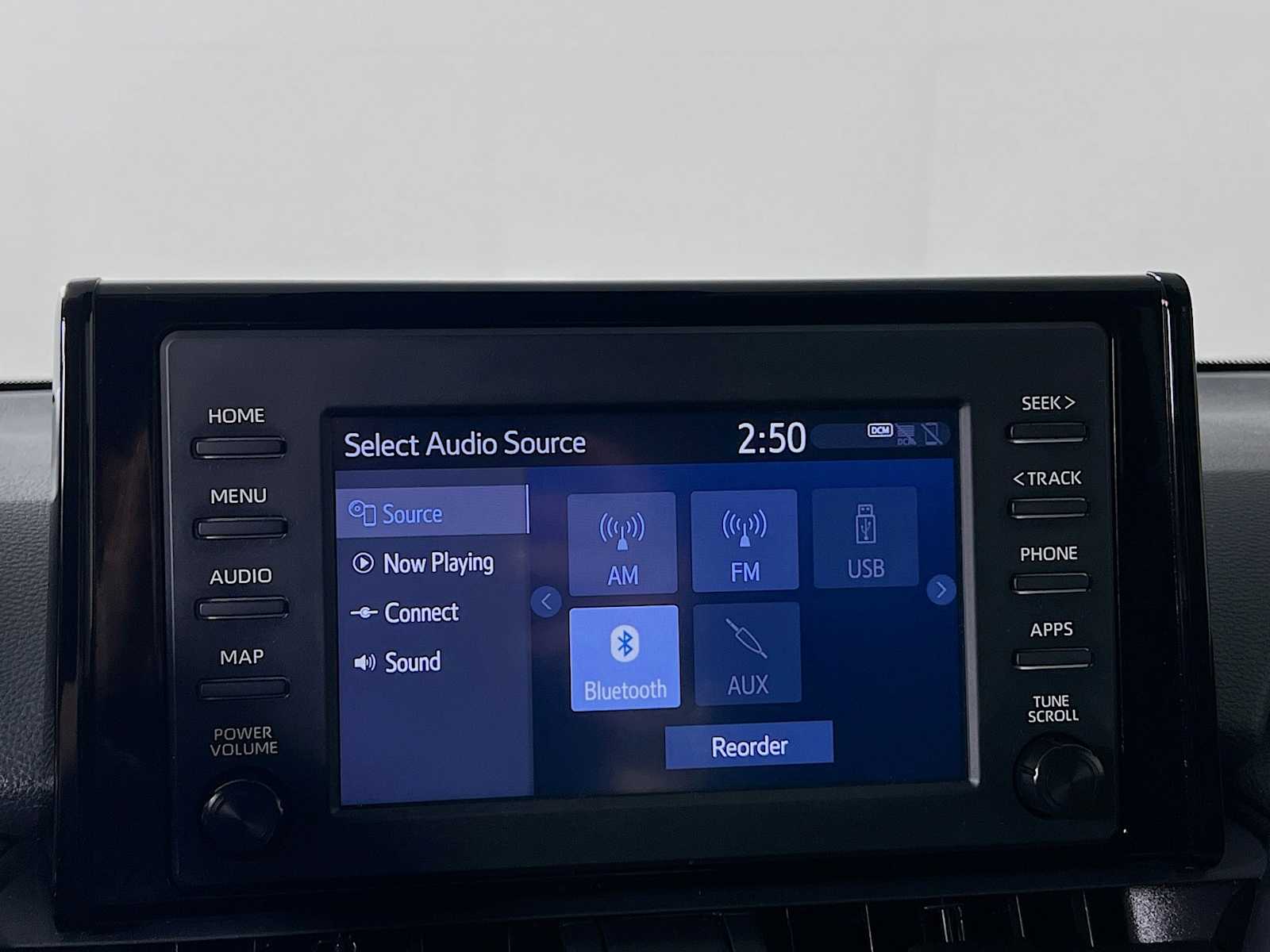 2019 Toyota RAV4 LE - Photo 14