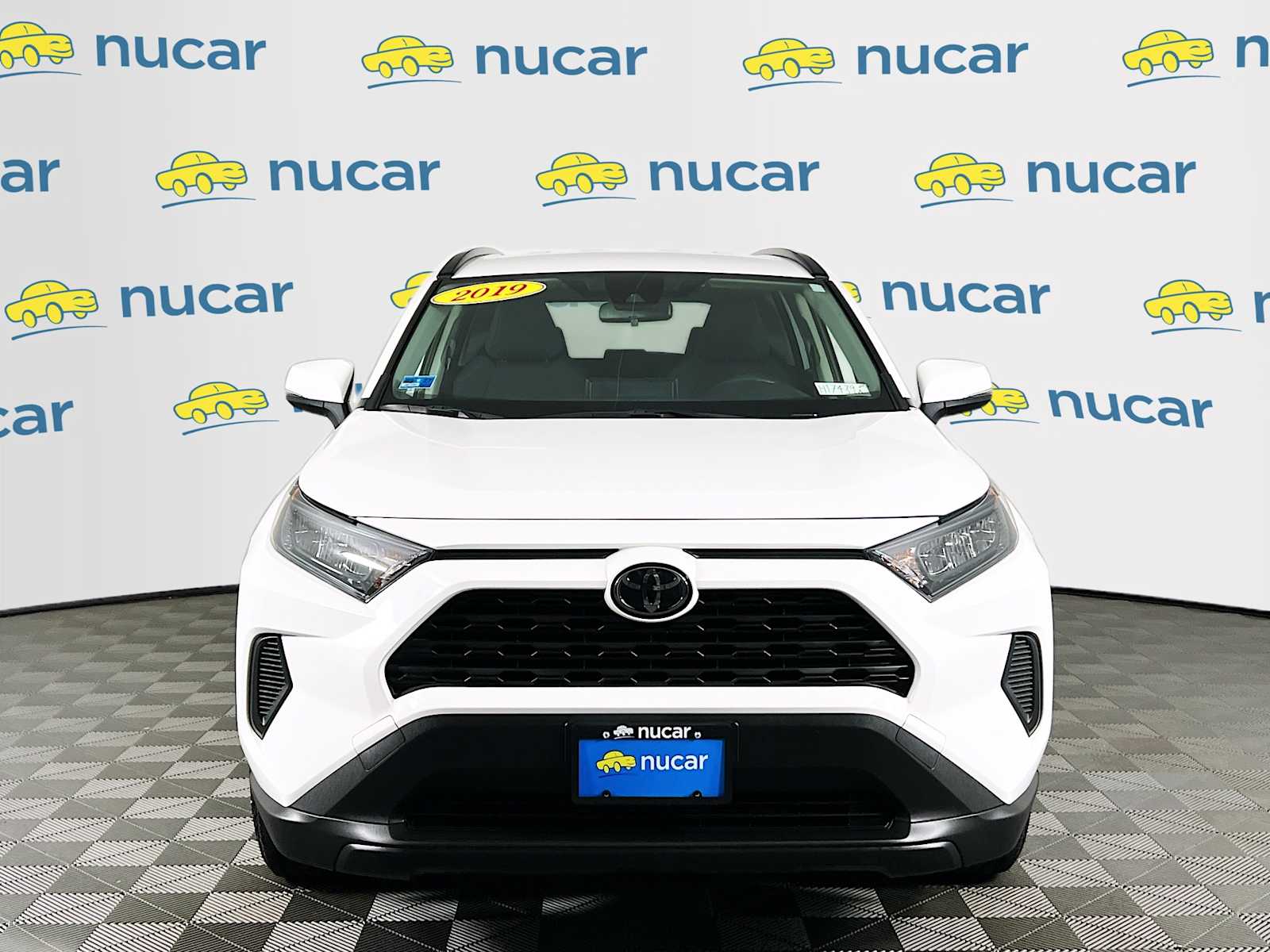 2019 Toyota RAV4 LE - Photo 2