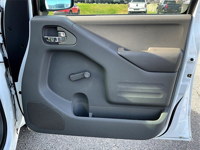 2016 Nissan Frontier S - Photo 12