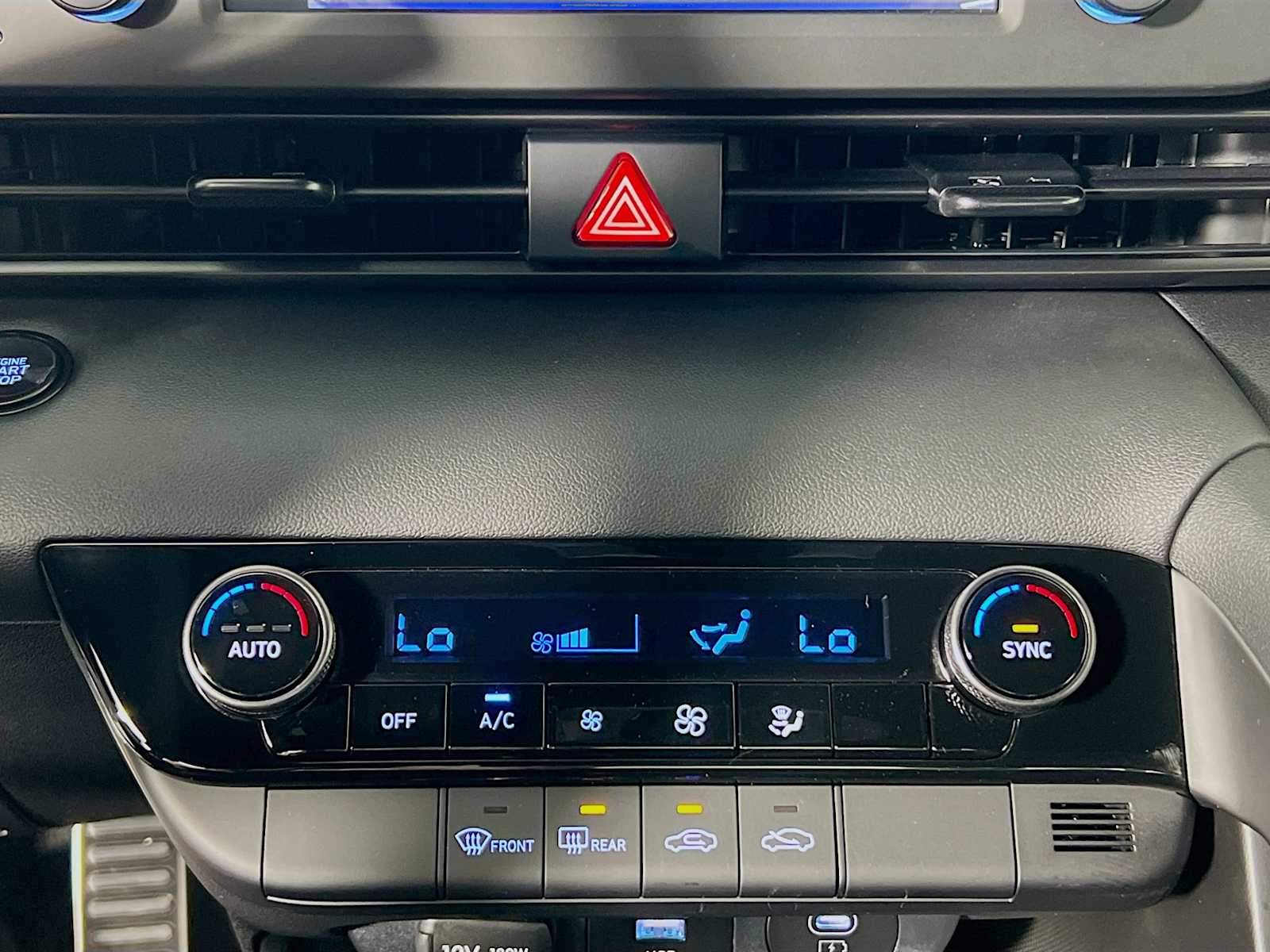 2025 Hyundai Elantra SEL Sport - Photo 10