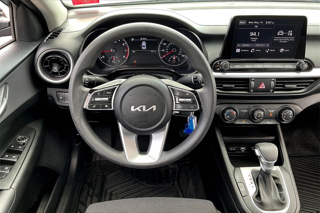 2022 Kia Forte LXS - Photo 16