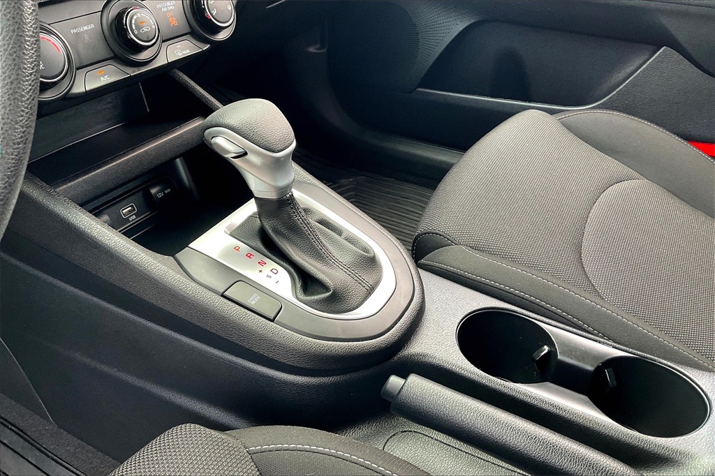 2022 Kia Forte LXS - Photo 19