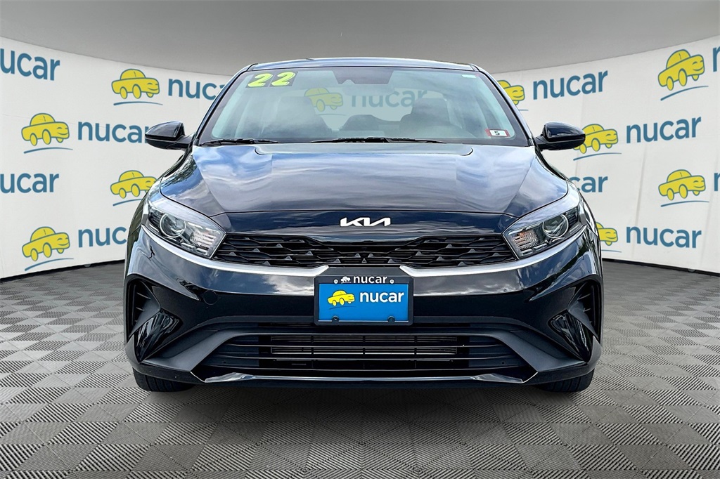 2022 Kia Forte LXS - Photo 2