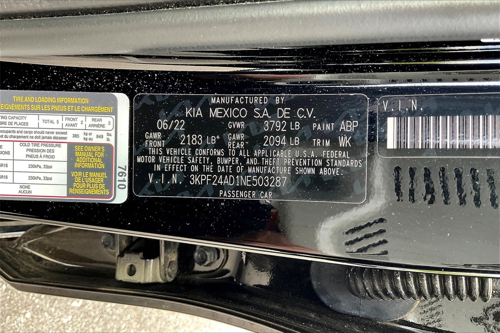 2022 Kia Forte LXS - Photo 29