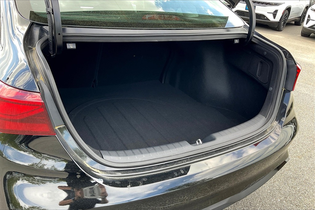 2022 Kia Forte LXS - Photo 31