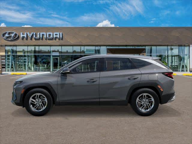 2025 Hyundai Tucson SE - Photo 3