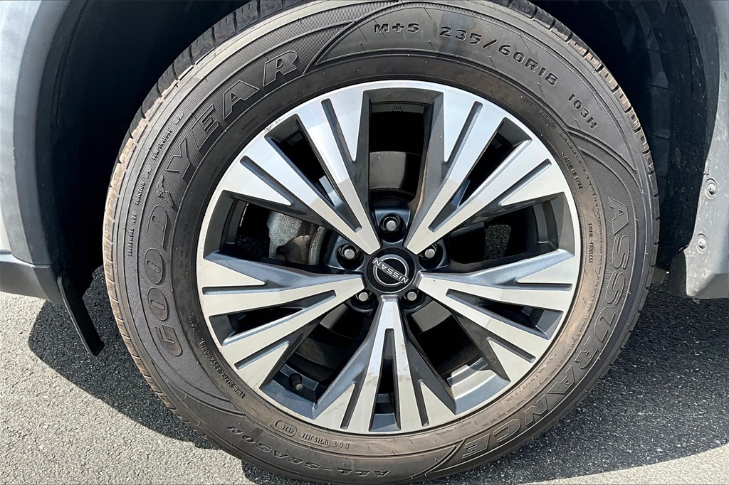 2023 Nissan Rogue SV - Photo 7