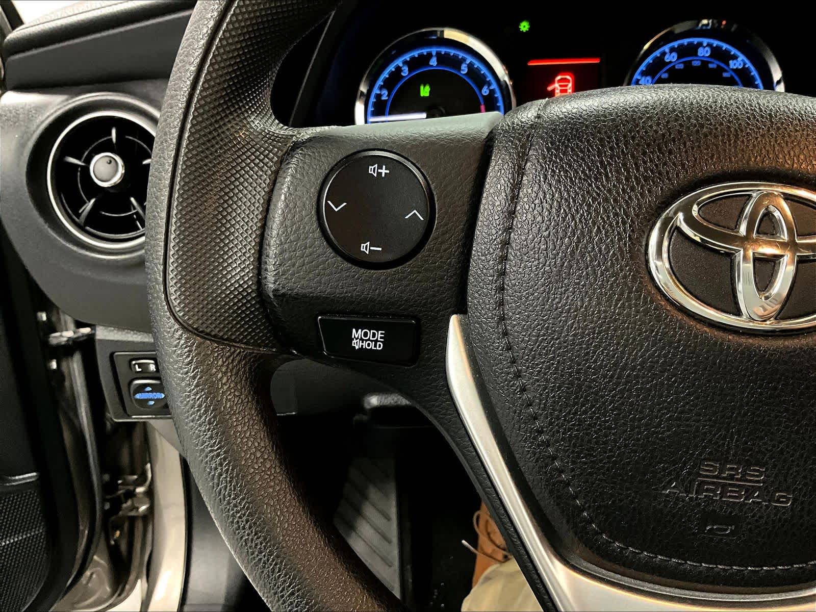 2017 Toyota Corolla LE - Photo 22