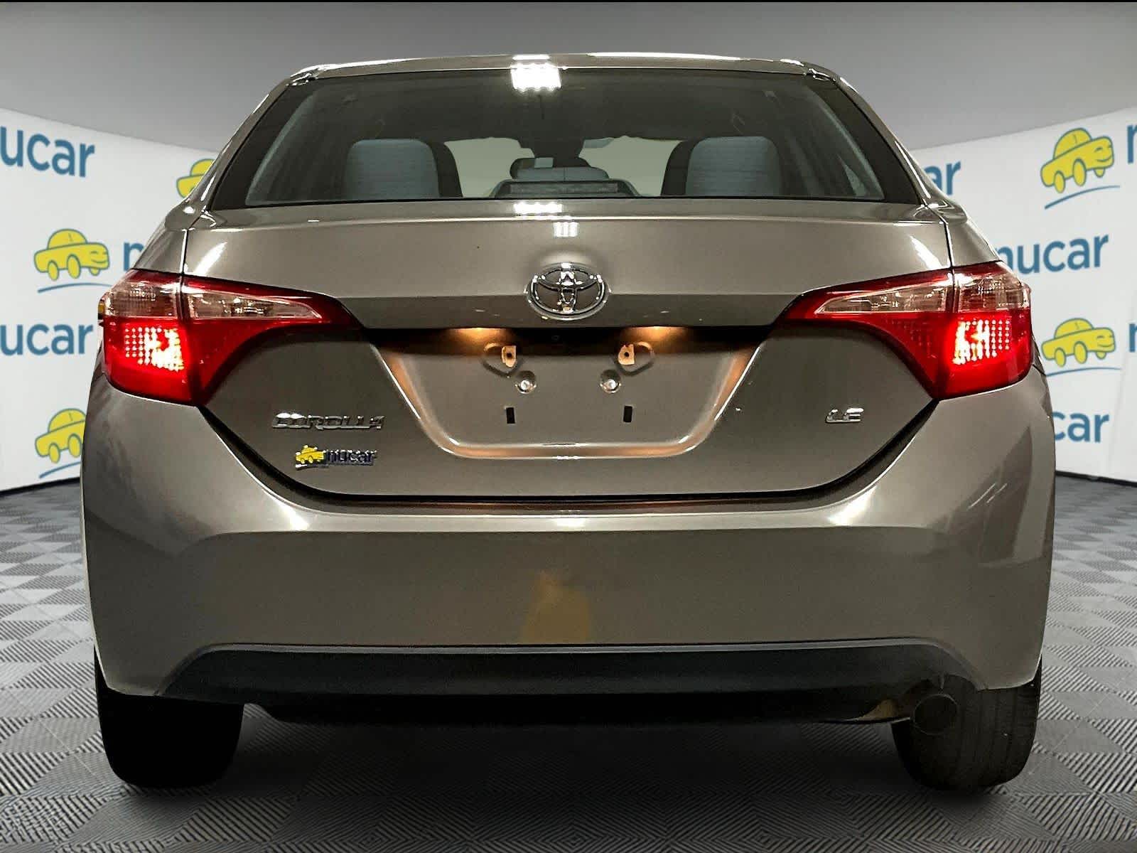 2017 Toyota Corolla LE - Photo 5