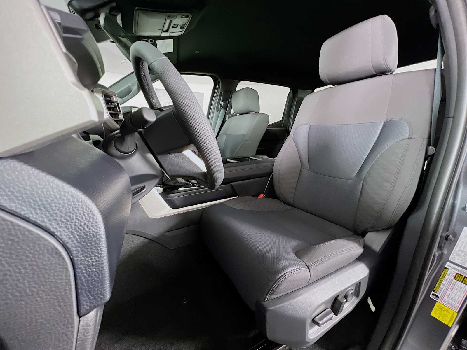 2025 Toyota Tundra SR5 - Photo 12