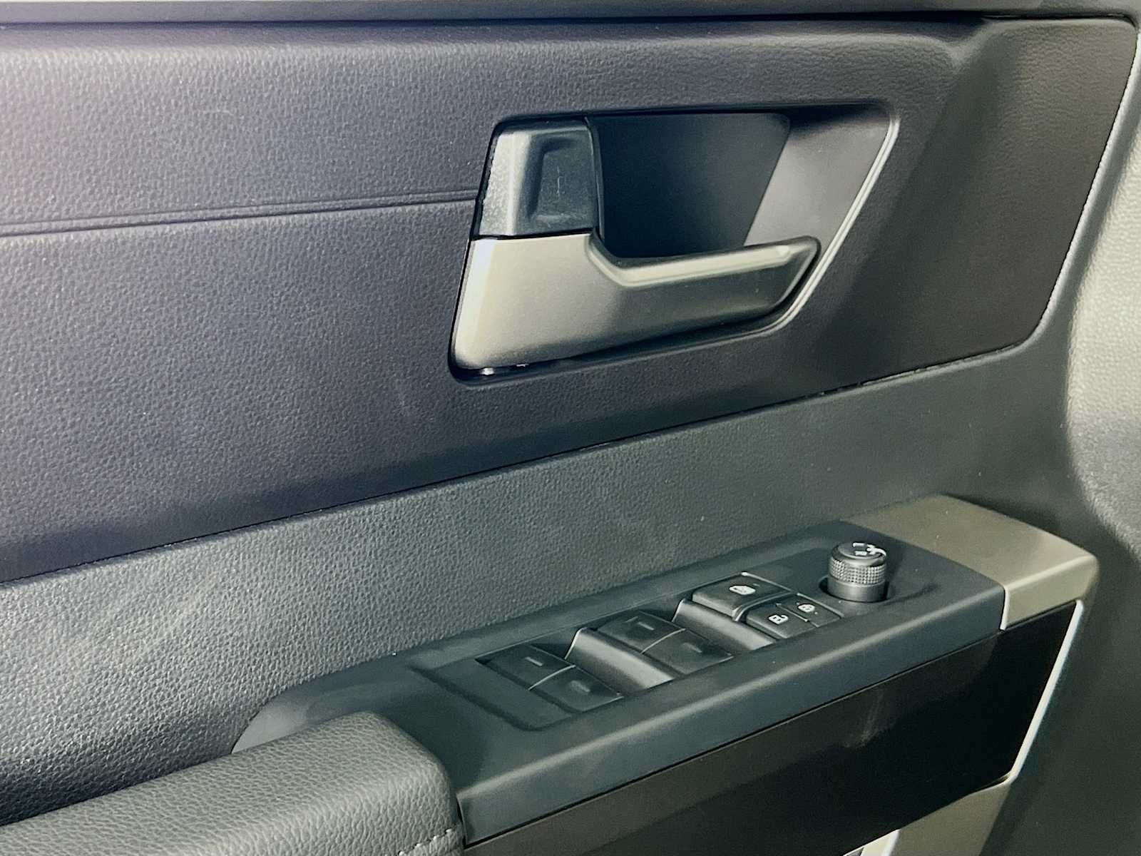 2025 Toyota Tundra SR5 - Photo 16